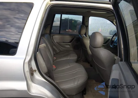 2004 Jeep Grand Cherokee Laredo z USA, uszkodzony, nr VIN 1J4GW48S84C367110